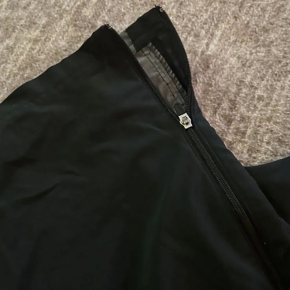 Nike- track pants - Picture 3 of 8